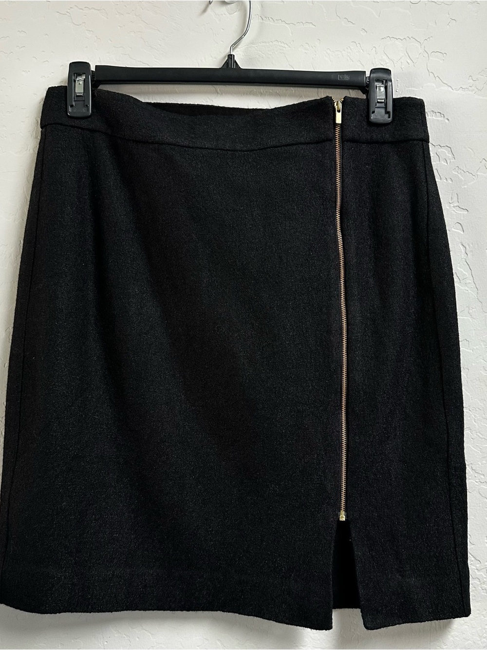 Banana Republic Black Boucle Wool Blend Side Zip Mini Skirt Size 12 Asymmetric